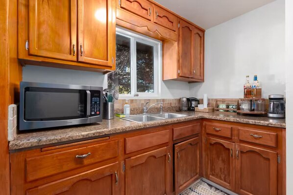 ميكروويف، فرن، موقد طهي مسطح، غسالة أطباق