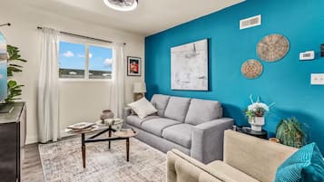 Televisie en een open haard