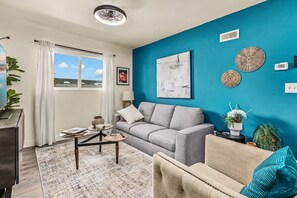 TV, fireplace - Vibrant SD Escape • Outdoor Theater & Fire Pit (San Diego)