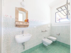 Apartment, 2 Bedrooms, Ocean View | Bathroom - Complex With Pool and sea View (Arzachena)