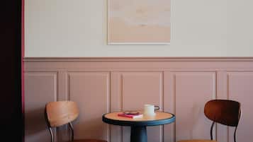 The Double | Coin séjour