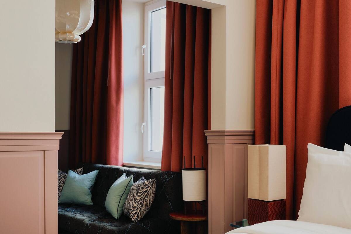 Deluxe Studio Suite | Desk, free WiFi