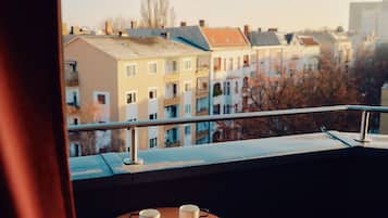 Suite luxueuse, balcon | Vue de la chambre