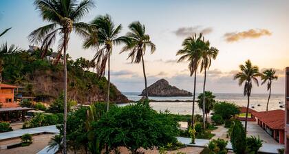 Careyes 114 Oceanfront Luxury With a Spacious Te