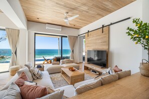 House | 4 bedrooms - Private Careyeros Oceanfront Living (Punta de Mita)
