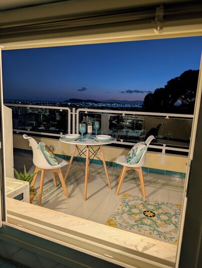 Oasi Sul Golfo Vista Mare: Unique Roof Top Condo. Spectacular sea & lake views.