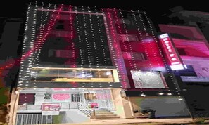 Front of property - Hotel Vindhya Ganga Inn (Varanasi)