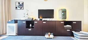 Dog Friendly Deluxe Twin | Individually decorated, individually furnished, free WiFi