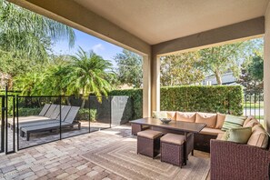 Terrace/patio - Foosball, Ping Pong, Resort-style Pool: Sweet Spot (Kissimmee)