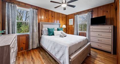 Nana's Nook on Hickory Grove Blvd