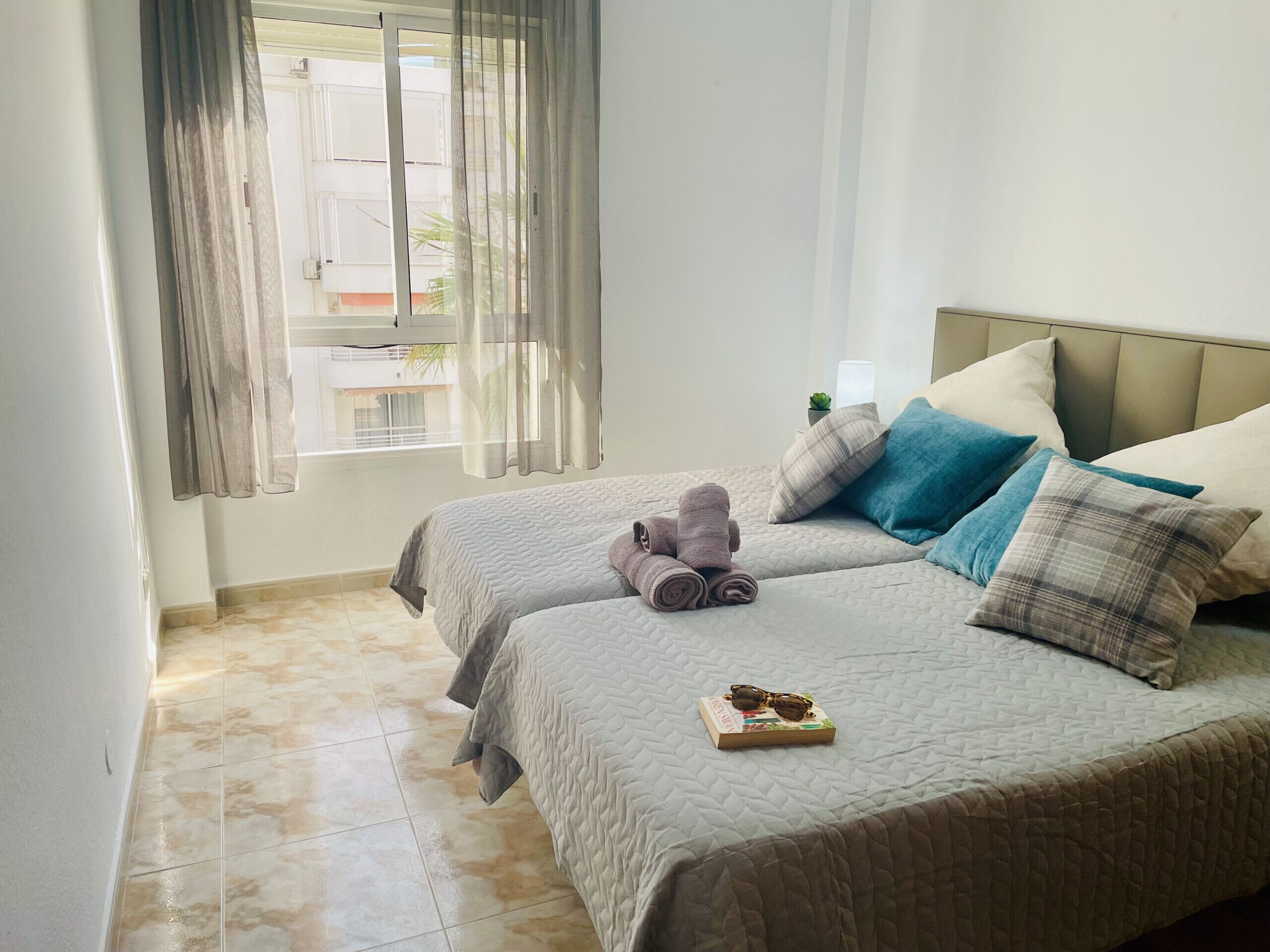 1 chambre, fer et planche à repasser, Wi-Fi gratuit, draps fournis