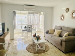 TV - Alma de Laguna Beach by At Home Costa del Sol (Torrox Costa)