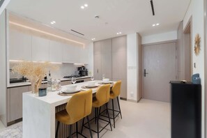 Apartment | 1 bedroom, Internet - Stayshort - A Modern 1 Bedroom Apartment That Sleeps 2 With Balcony (Dubai)