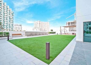 Studio - Stayshort - Al Jaddaf Sleeps 3 With Swimming Pool and Gym (Dubai)