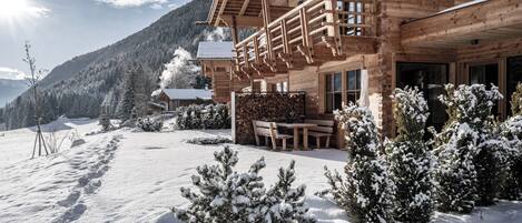Chalet, 2 Bedrooms, Mountain View