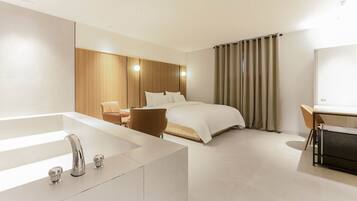 Suite | Individuelt dekorert, individuelt innredet og wi-fi (inkludert)