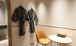 Standaard tweepersoonskamer | Individueel gedecoreerd, individueel gemeubileerd, gratis wifi