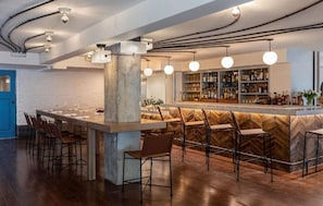 Bar (in der Unterkunft)