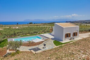 Exterior - Villa Cala degli Ulivi | Guidaloca | Sea Views | Private Pool | Near Beach (Castellammare del Golfo)