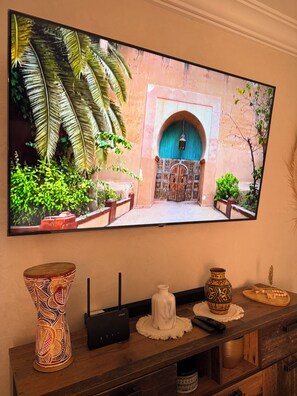 Interior - Villa Olivia - Swimming pool - Patios - Gardens - 15 minutes from Taroudant (Taroudant)
