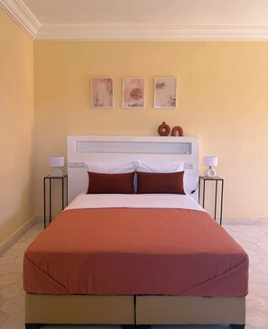 Bügeleisen/Bügelbrett, WLAN, Bettwäsche