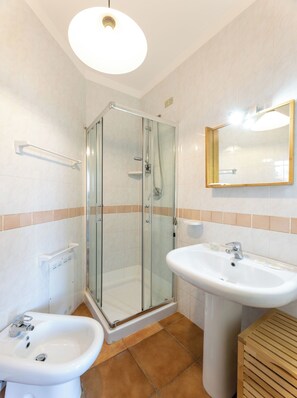 Apartment, 1 Bedroom, Balcony, Pool View | Bathroom - Modern House in Santa Teresa Gallura (Santa Teresa di Gallura)