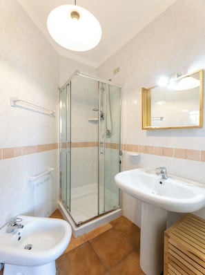 Apartment, 1 Bedroom, Balcony, Pool View | Bathroom - Modern House in Santa Teresa Gallura (Santa Teresa di Gallura)