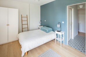 Room - Harmonie - Spacious house with pool in Oullins (Oullins-Pierre-Bénite)