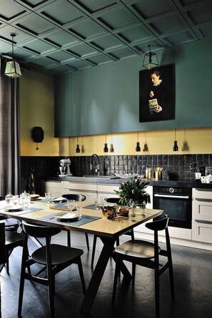 Dining - Le Manoir Amazing Hotel Particulier with garden and pool (Collonges-au-Mont-d'Or)