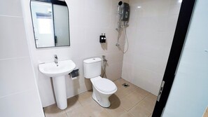 Shower, free toiletries, towels, soap - Alami Garden Hotel Kuala Lumpur (Kuala Lumpur)