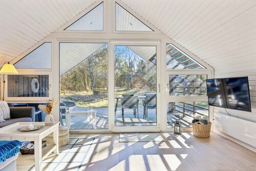 Family retreat by coast and dunes