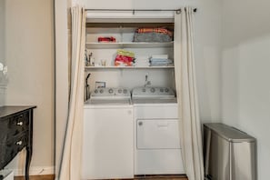 Apartment (0 Bedroom) | Interior - Relax & Explore! Tranquil Sarasota Unit Near Beach (Sarasota)