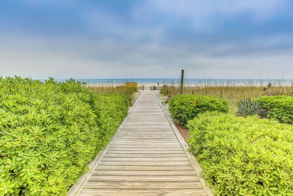 Apartment (1 Bedroom) | Interior - Steps to Shore: Golden Mile Myrtle Beach Condo! (Myrtle Beach)