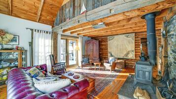 House (3 Bedrooms) | Front of property