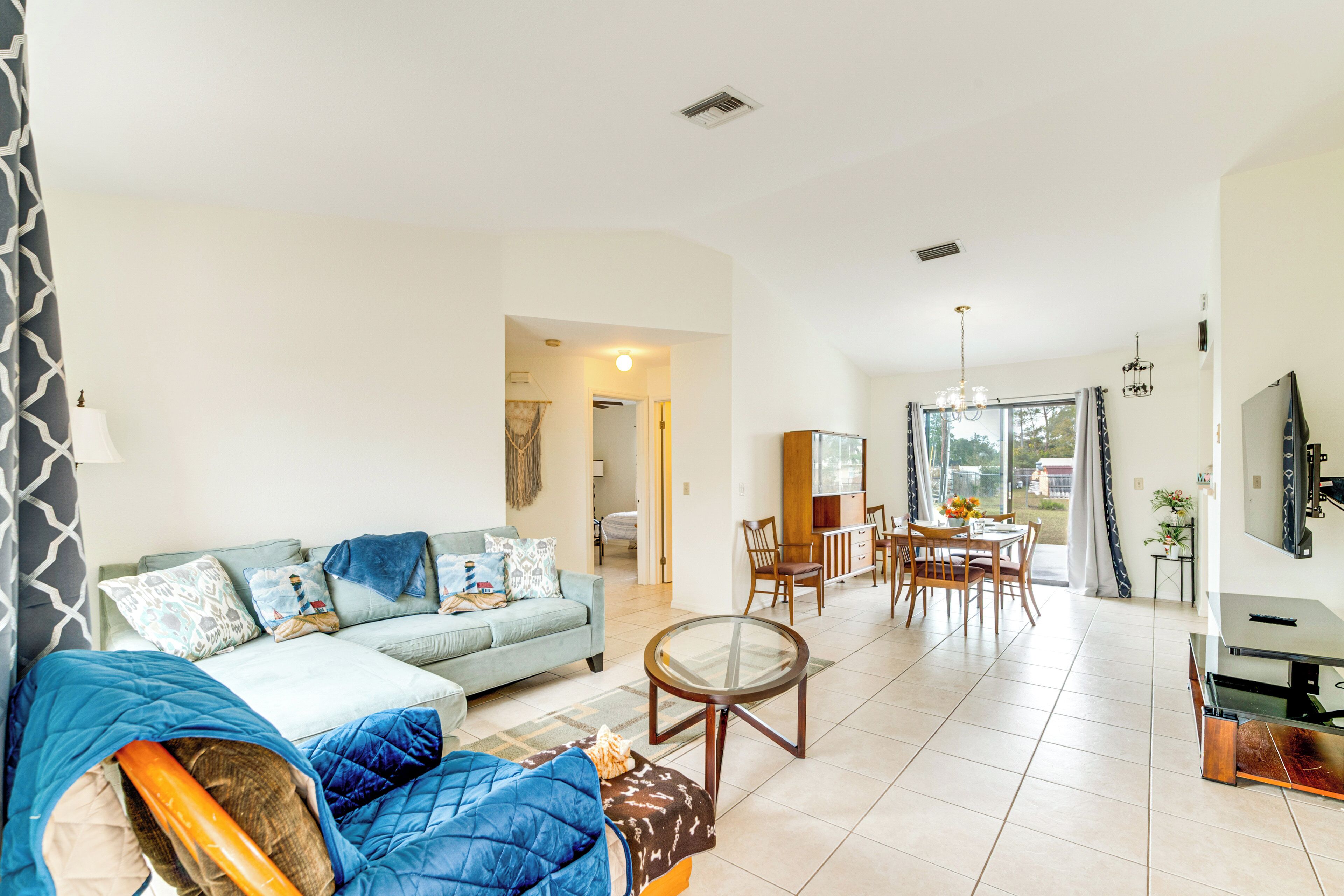 House (3 Bedrooms) | Front of property