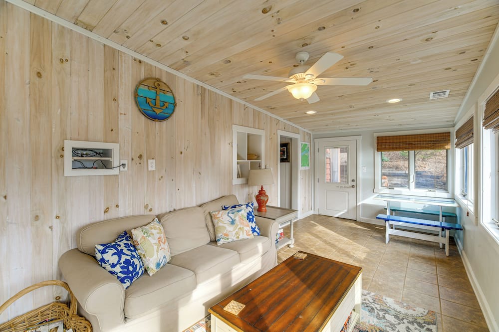 Butler Home at Watauga Lake w/ Furnished Patio! - Elizabethton, TN