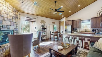 Casa (2 Bedrooms) | Interior