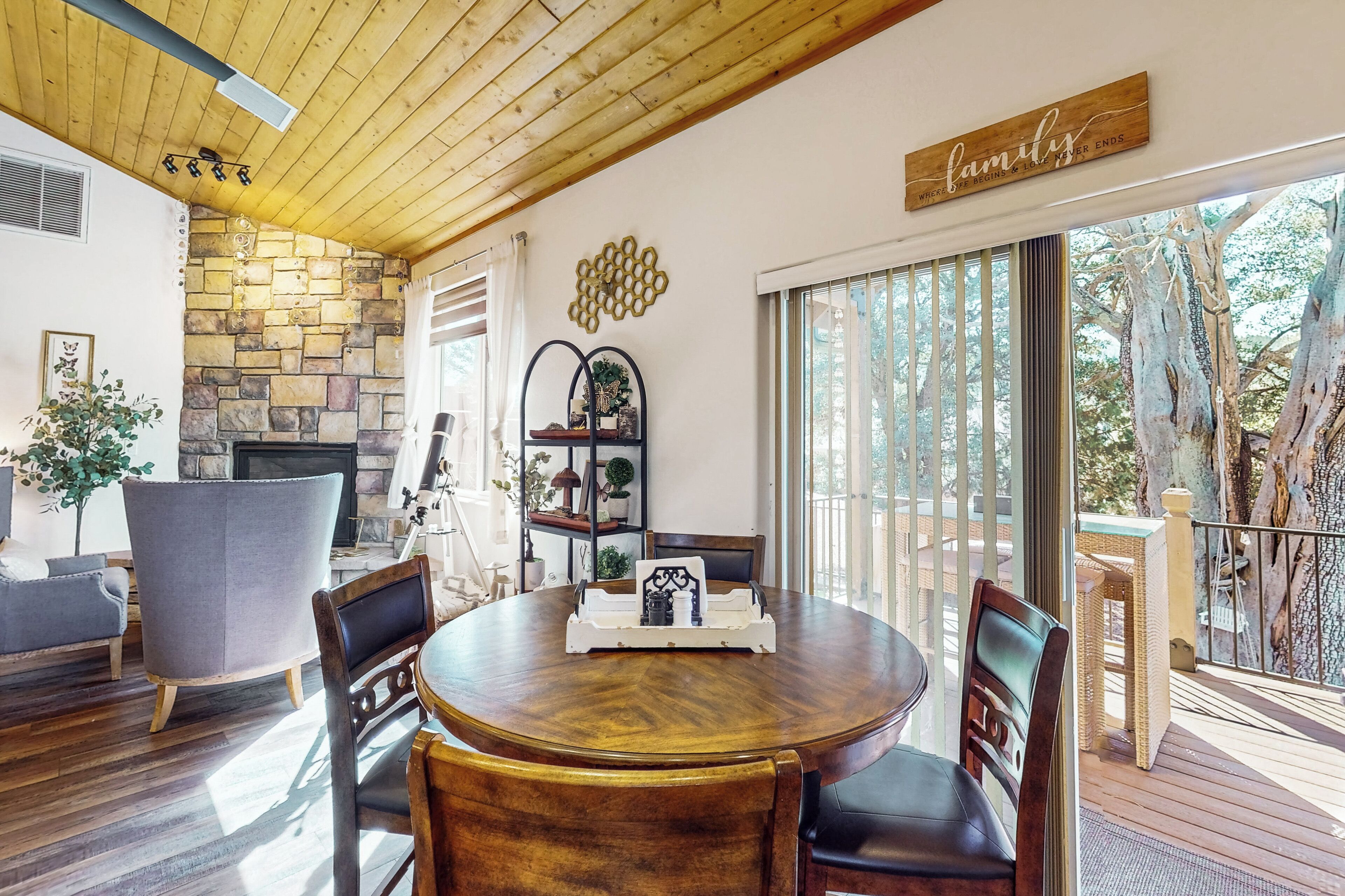 Casa (2 Bedrooms) | Interior