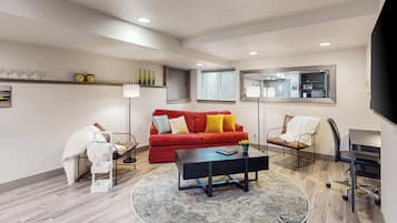 Apartment (1 Bedroom) | Interior