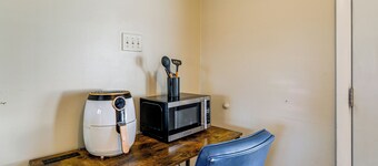 Commuter-friendly Studio Near DC & Alexandria!