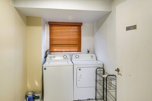 Commuter-friendly Studio Near DC & Alexandria!