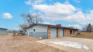 Unclassified image, 5 of 31, button - 3 Mi to Dtwn Berthoud: Home w/ Longs Peak Views (Longmont)