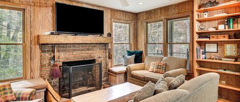 House (3 Bedrooms) | Front of property