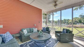 House (2 Bedrooms) | Interior