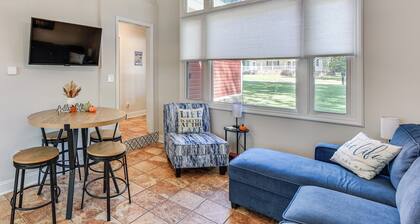 Lakeside Cedar Pines Bungalow 5 Mi to Main St!