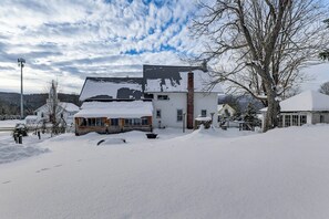 House (5 Bedrooms) | Interior - Green Mountain Views! Lowell Getaway Near Skiing (Lowell)