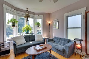 House (4 Bedrooms) | Interior - Green Mountain Views! Lowell Getaway Near Skiing (Lowell)