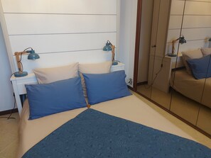 2 bedrooms, desk, free WiFi, bed sheets