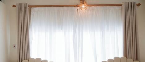 Comfort Apartment, Ocean View, Oceanfront | Free WiFi