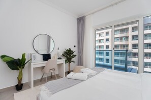 House - Alluring 1BR at Opal Tower (Dubai)